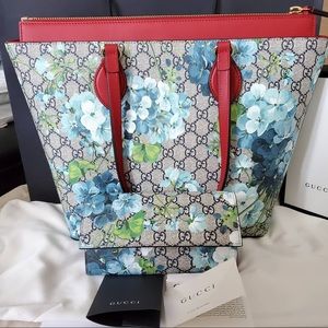 SOLD Gucci GG Supreme Monogram Blue Bloom
